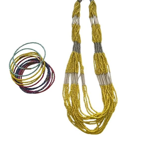 Handcrafted  yellow seed beaded necklace and bracelet set. - Picture 1 of 8